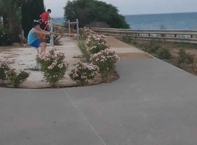 Semesterbostad House Near The