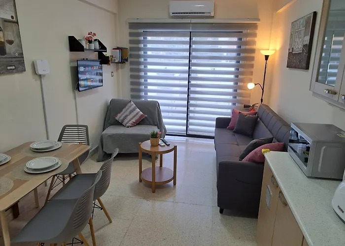 House Near The Semesterbostad