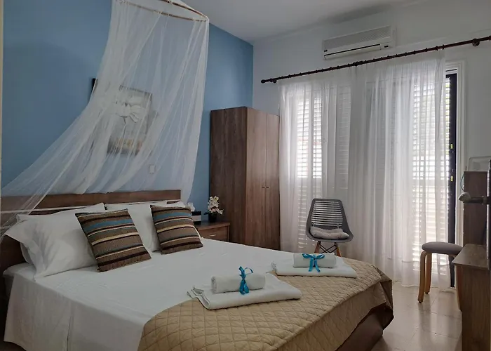 House Near The Semesterbostad Perivolia