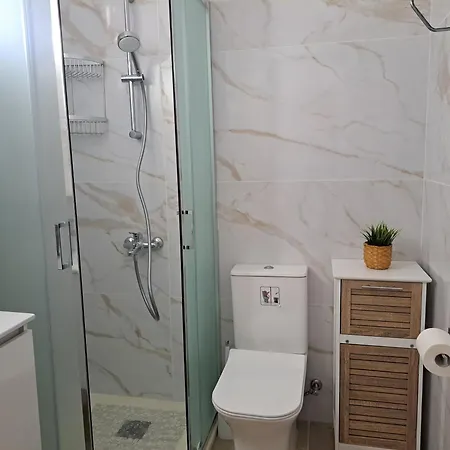 House Near The 페리볼리아