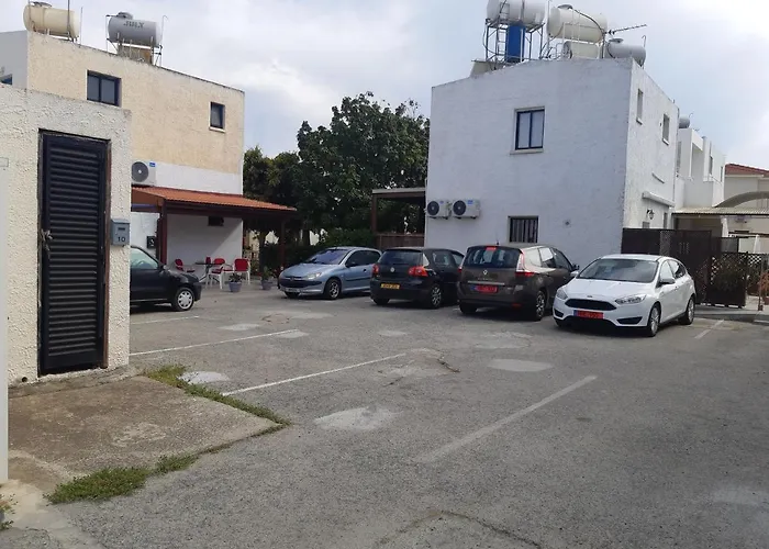 House Near The 別荘 *