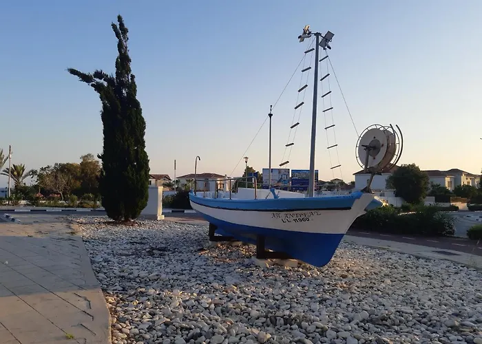 House Near The 別荘 ペリヴォリア